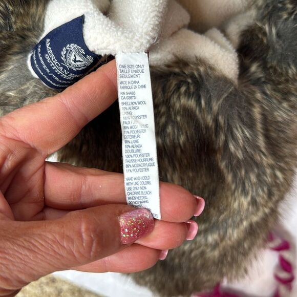 American Eagle Outfitters Alpaca Knit Faux Fur Lined Trapper Hat. - Picture 8 of 8